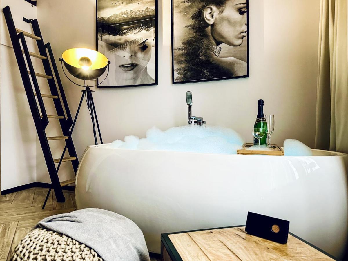 Apartment Premium Jacuzzi For Couples, Old Town Krakow Ngoại thất bức ảnh